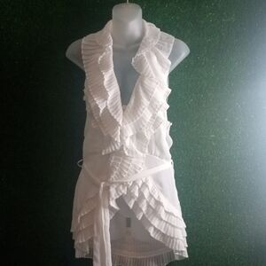 U - style halter top